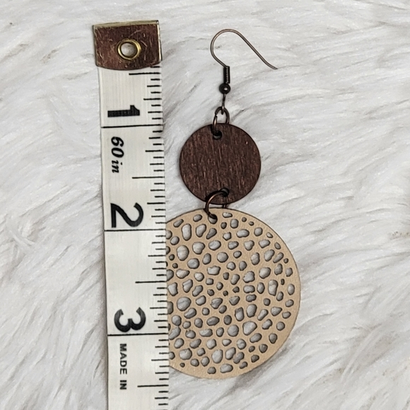 Boho round leather and wood lightweight cut out drop earrings NWOT - Picture 3 of 6